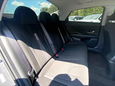 Used 2023 Hyundai Elantra SEL w/ Convenience Package FWD image 28