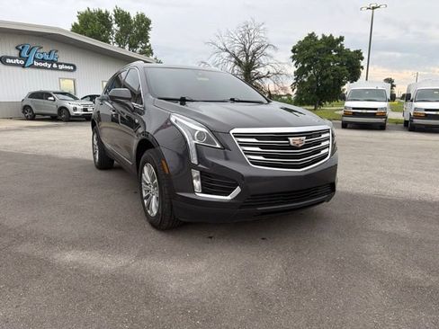 Used 2017 Cadillac XT5 Luxury w/ Driver Awareness Package AWD/4WD image 4