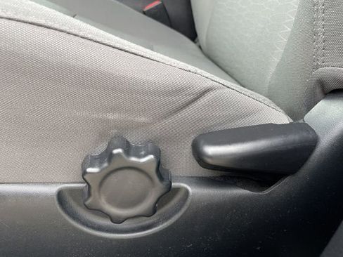 Used 2018 Toyota Tacoma SR5 RWD image 24