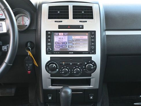 Used 2010 Dodge Charger R/T image 11