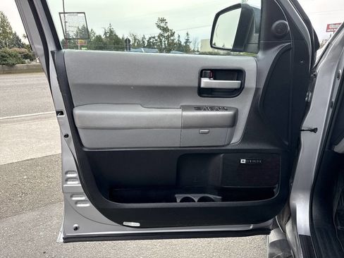 Used 2013 Toyota Sequoia Limited AWD/4WD image 39