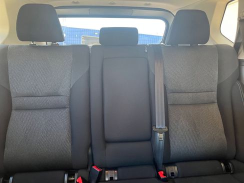 Used 2025 Nissan Rogue SV image 40