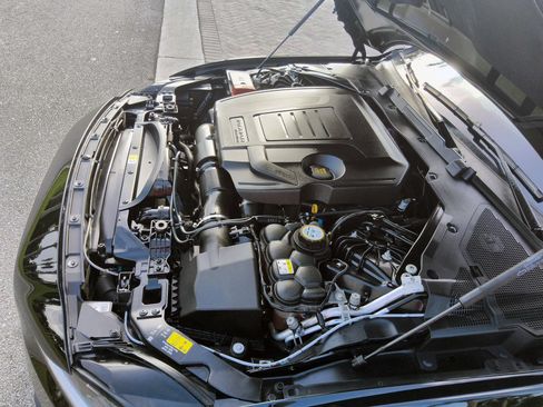 Used 2020 Jaguar XE S AWD/4WD image 41