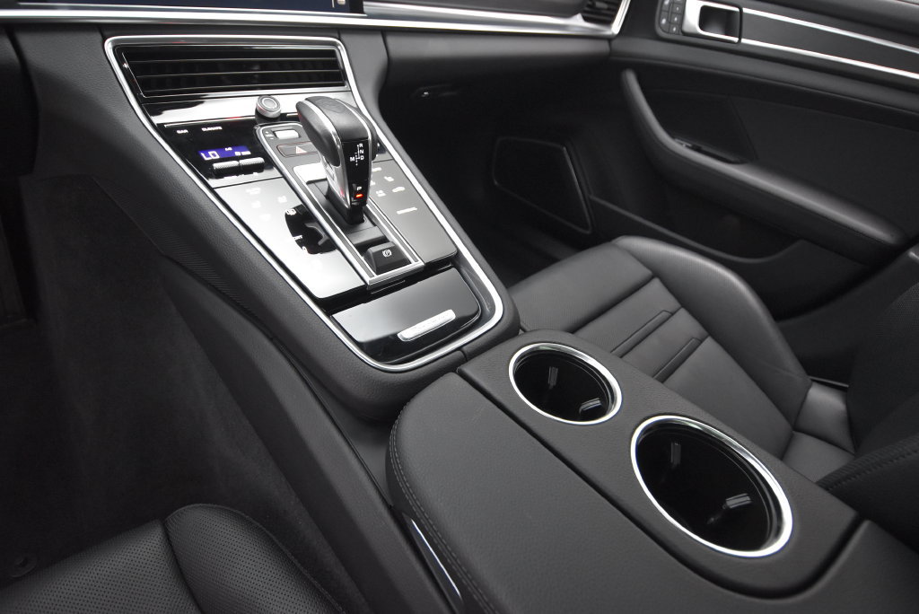 Used 2023 Porsche Panamera 4 Platinum Edition AWD/4WD image 43