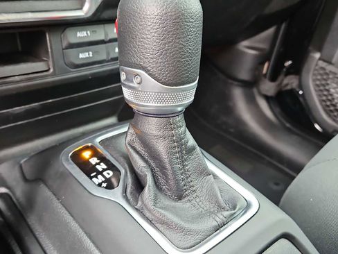 Used 2021 Jeep Wrangler Sport image 21