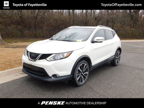 Used 2017 Nissan Rogue Sport SL w/ SL Premium Package image 1