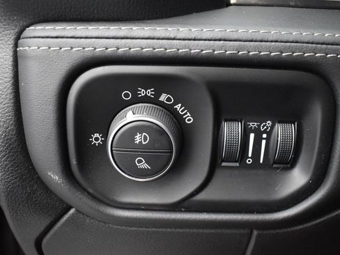 Used 2020 RAM 2500 Limited image 14