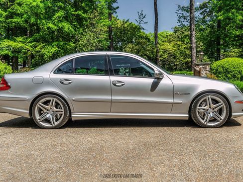 Used 2005 Mercedes-Benz E 55 AMG Sedan image 9