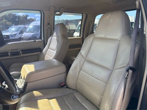 Used 2008 Ford F350 Lariat AWD/4WD image 9