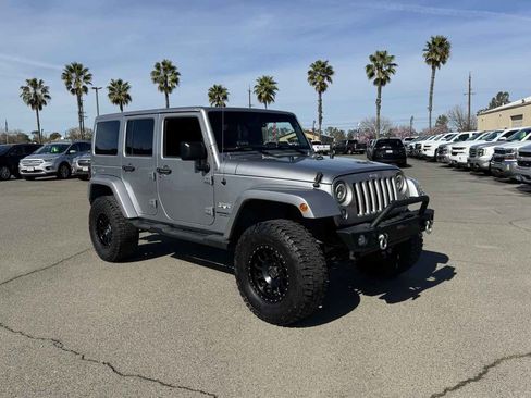 Used 2016 Jeep Wrangler Unlimited Sahara w/ Connectivity Group image 2