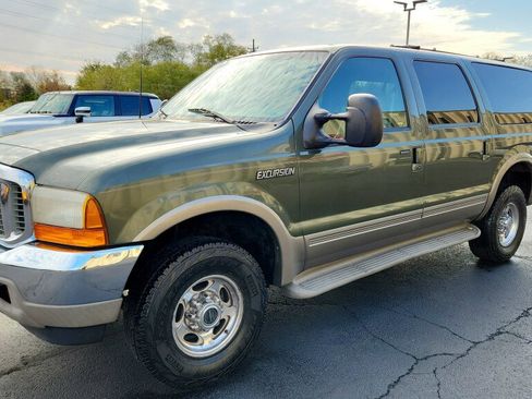 Used 2000 Ford Excursion Limited image 3