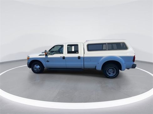 Used 2011 Ford F350 XLT w/ XLT Interior Pkg image 4
