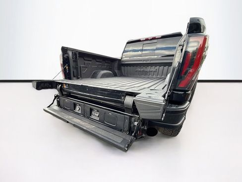 Certified 2024 GMC Sierra 2500 AT4X w/ AT4X AEV Edition image 36