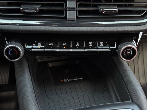 New 2026 Chevrolet Equinox EV RS image 27