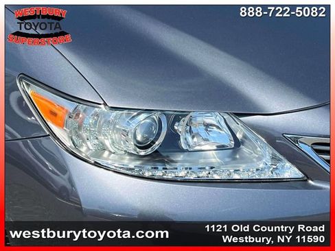 Used 2015 Lexus ES 300h w/ Navigation System Package FWD image 12