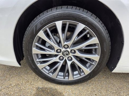 Used 2021 Lexus ES 350 w/ Premium Package image 28