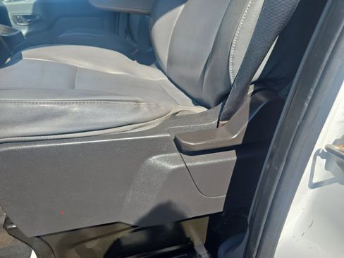 Used 2015 Ford Transit 250 130 Low Roof RWD image 8