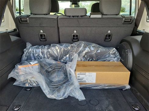 Used 2024 Jeep Wrangler Unlimited image 18