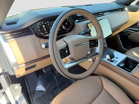 New 2026 Land Rover Range Rover SE image 26
