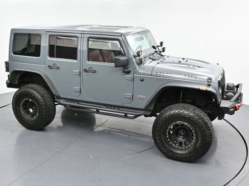 Used 2013 Jeep Wrangler Unlimited Rubicon AWD/4WD image 34