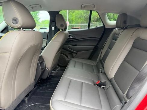 Used 2024 Chevrolet Trax ACTIV w/ Driver Confidence Package FWD image 25