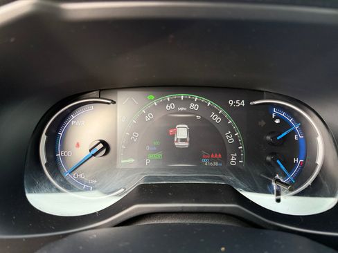 Used 2024 Toyota RAV4 LE image 24