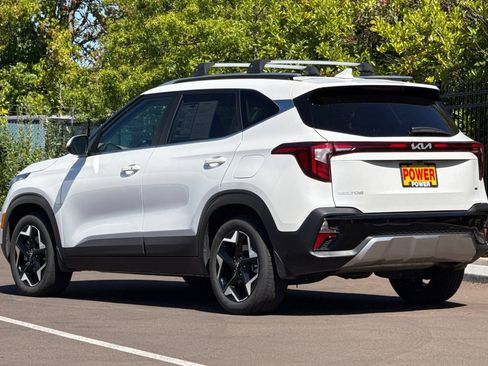 Used 2025 Kia Seltos EX AWD/4WD image 6