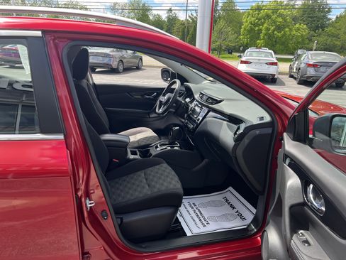 Used 2017 Nissan Rogue Sport SV AWD/4WD image 11