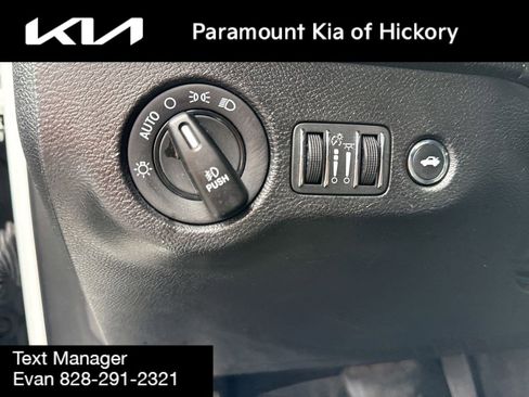 Used 2019 Dodge Challenger SXT w/ Blacktop Package image 15