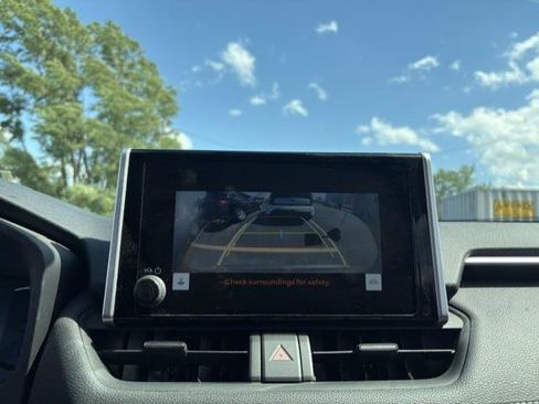 Certified 2024 Toyota RAV4 LE AWD/4WD image 7