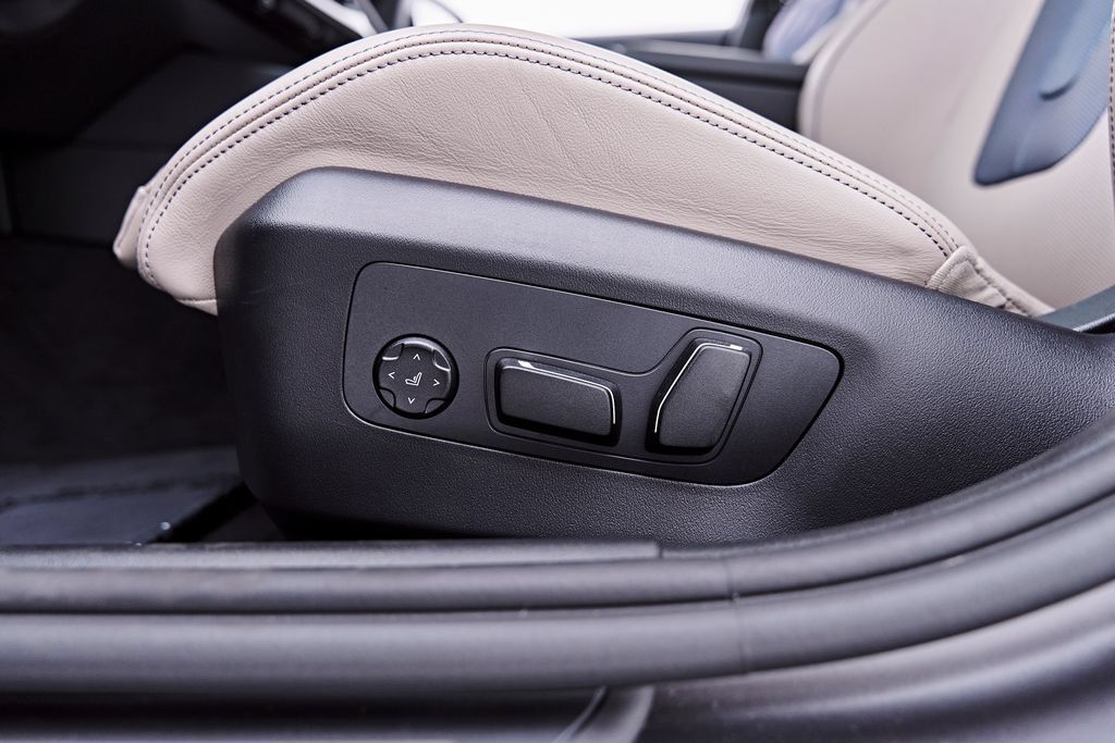 Used 2026 BMW M5 Touring AWD/4WD image 61