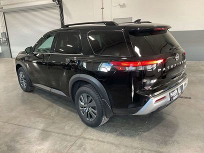Used 2024 Nissan Pathfinder SV