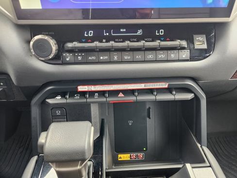 Used 2026 Toyota Sequoia Capstone AWD/4WD image 18