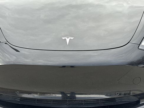 Used 2018 Tesla Model 3 Long Range image 9