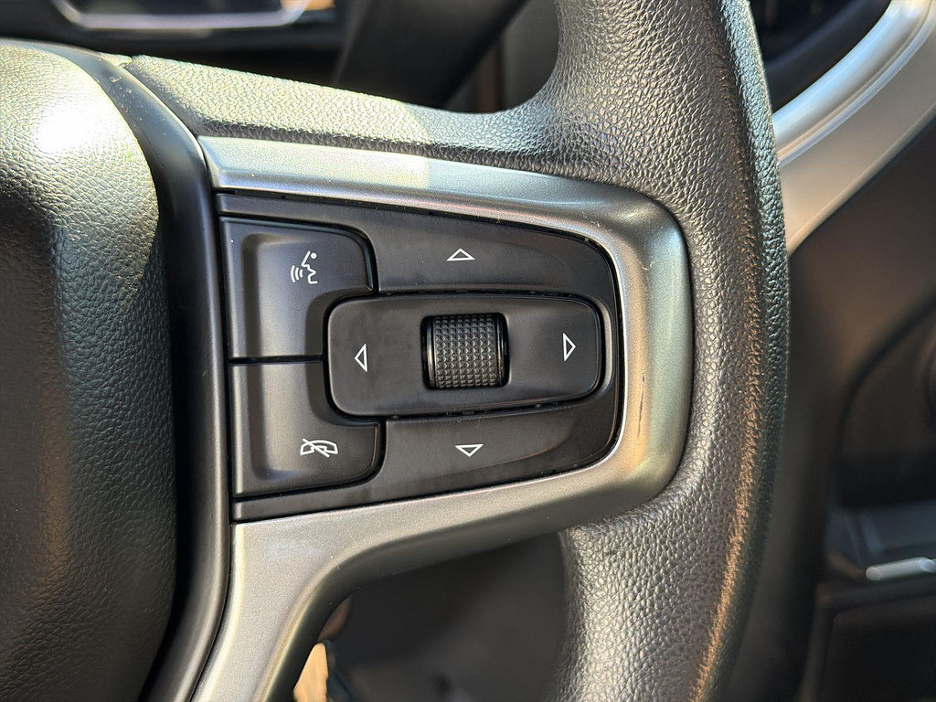 Used 2020 Chevrolet Silverado 1500 LT AWD/4WD image 35