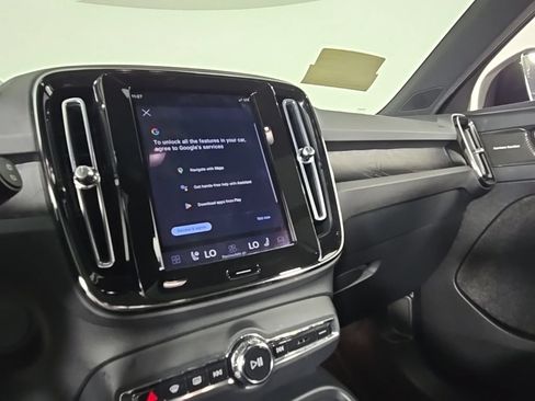 Certified 2023 Volvo XC40 Recharge Ultimate AWD/4WD image 27