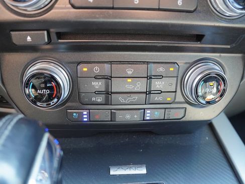 Used 2018 Ford F150 Lariat w/ Equipment Group 502A Luxury AWD/4WD image 7