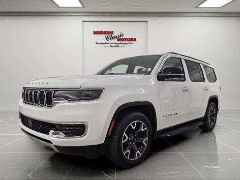 Used 2024 Jeep Wagoneer Series III AWD/4WD image 3