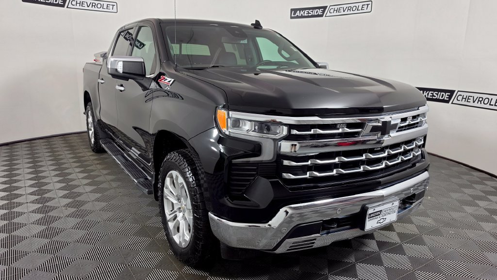 Used 2023 Chevrolet Silverado 1500 LTZ w/ LTZ Convenience Package II AWD/4WD image 7