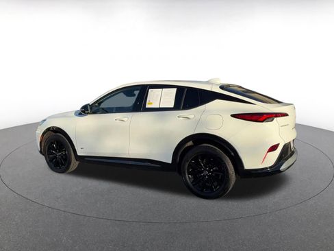 Used 2025 Buick Envista Sport Touring image 10