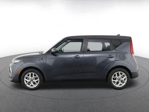 Used 2025 Kia Soul LX w/ LX Technology Package FWD image 4