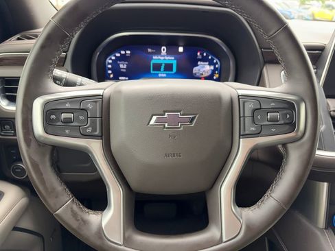 Used 2023 Chevrolet Suburban Z71 w/ Luxury Package image 11