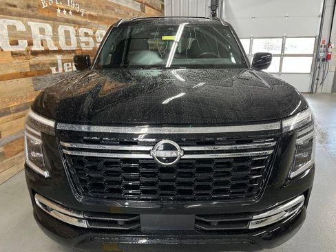 Used 2025 Nissan Armada Platinum w/ Convenience Package AWD/4WD image 3