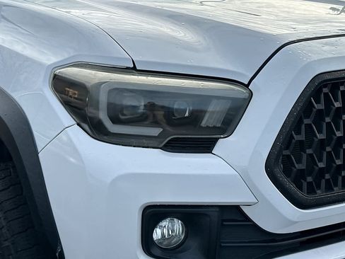 Used 2019 Toyota Tacoma TRD Off-Road image 7