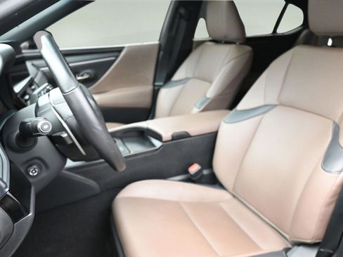 Used 2023 Lexus ES 350 w/ Premium Package FWD image 9