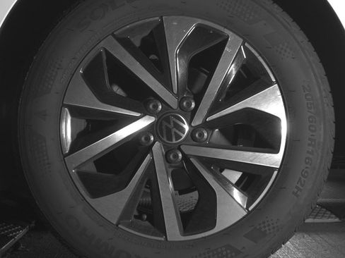 Used 2025 Volkswagen Jetta S image 14