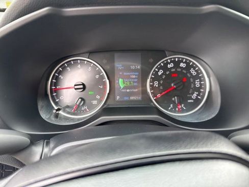 Used 2022 Toyota RAV4 LE image 8