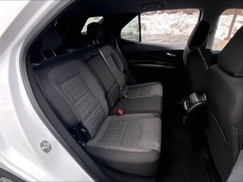 Used 2023 Chevrolet Equinox LT image 14