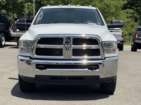 Used 2018 RAM 3500 Tradesman w/ Chrome Appearance Group AWD/4WD image 3