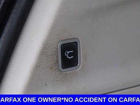 Used 2017 Chrysler Pacifica Touring-L image 11